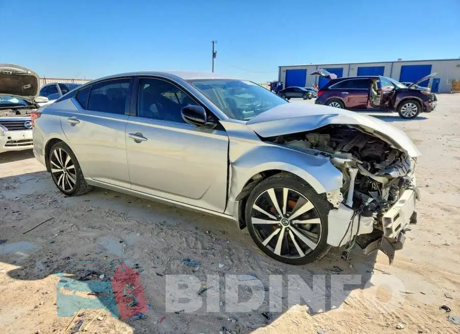 1N4BL4CV3LC180274 Photo# 4