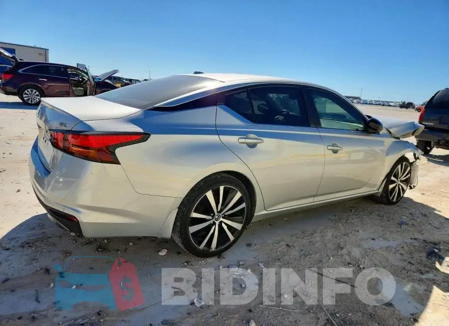 1N4BL4CV3LC180274 Photo# 3