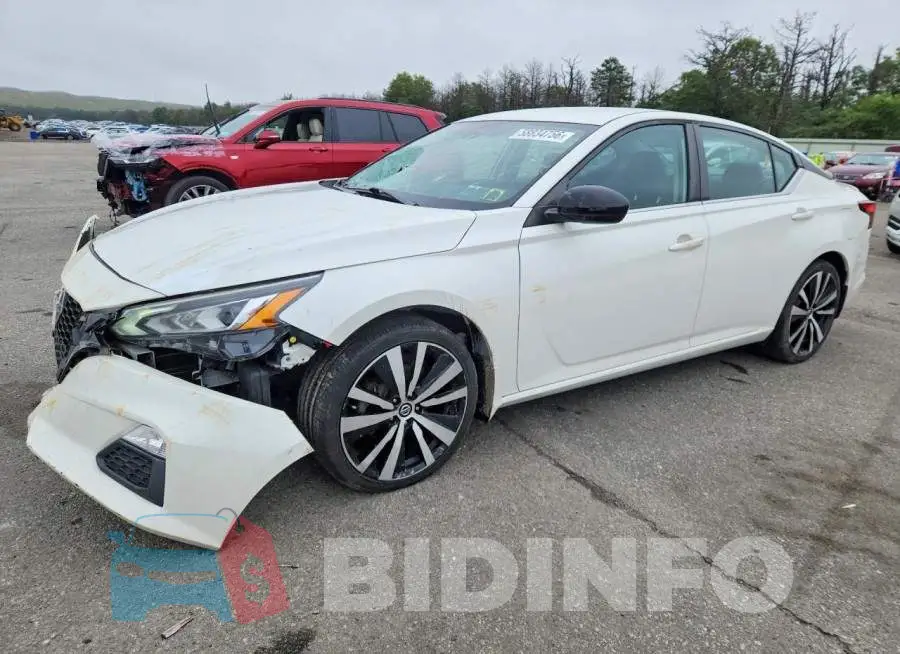 1N4BL4CV5LN304744 Photo# 1