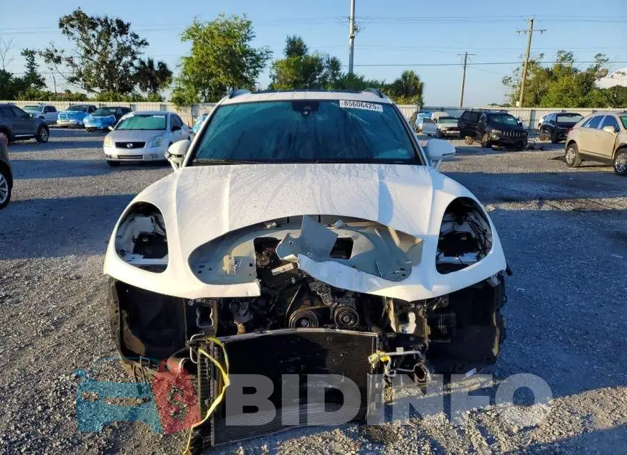 WP1AA2A52PLB21837 Photo# 5
