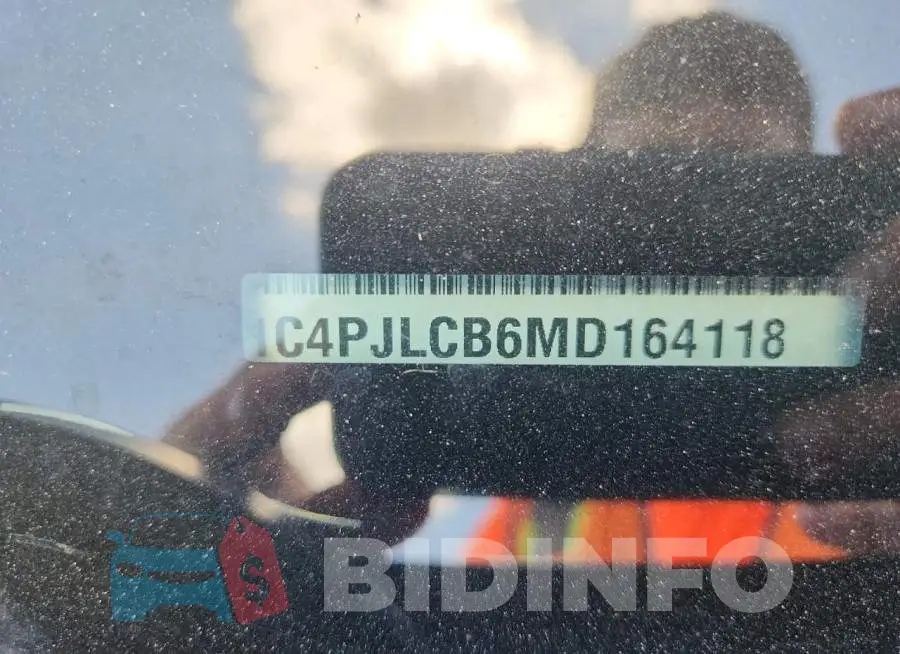 1C4PJLCB6MD164118 Photo# 13