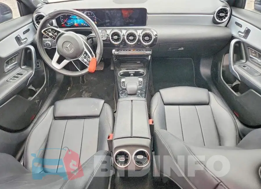 WDD3G4FB4KW028219 Photo# 8