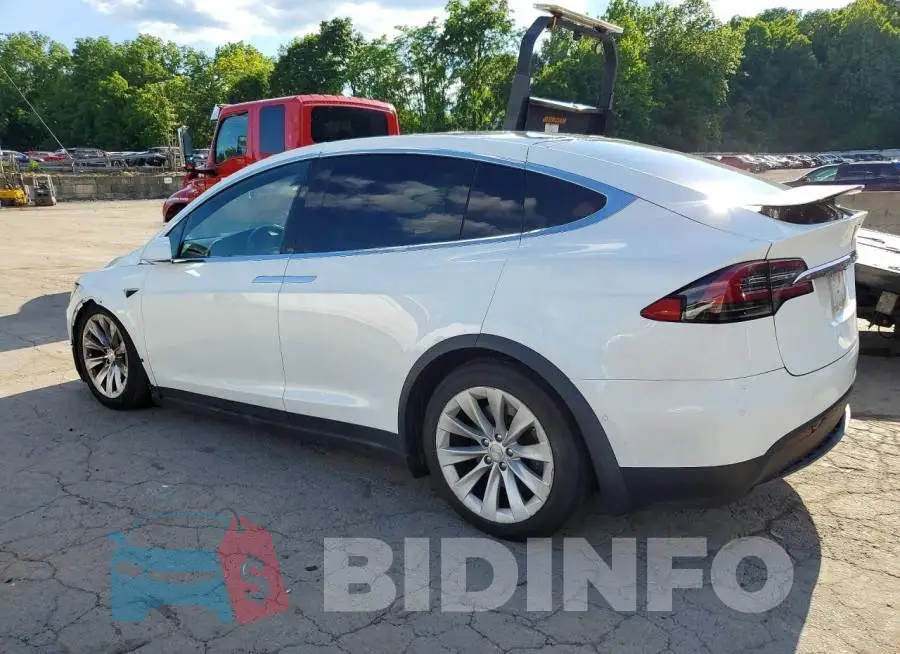 5YJXCBE2XLF242537 Photo# 2