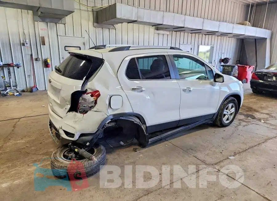 KL7CJPSB7HB227328 Photo# 3