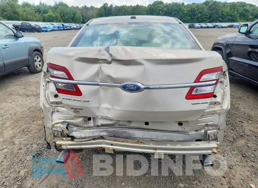 1FAHP2D87JG142113 Photo# 6