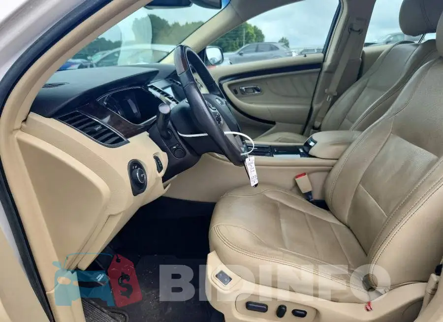 1FAHP2F83JG116833 Photo# 7