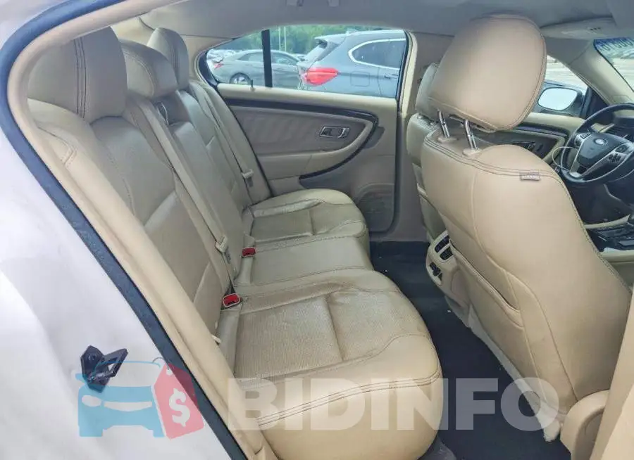 1FAHP2F83JG116833 Photo# 10