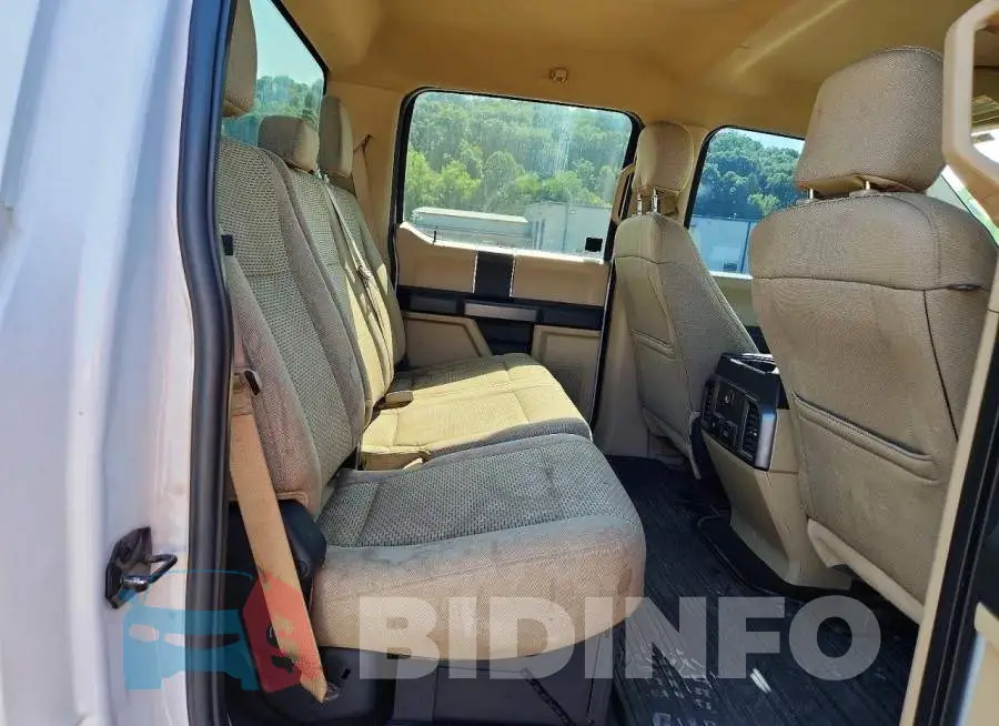 1FT7W2B63JEC88613 Photo# 10