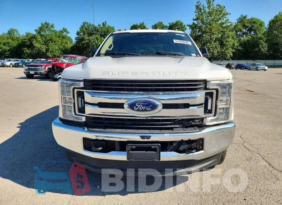1FT7W2B63JEC88613 Photo# 5