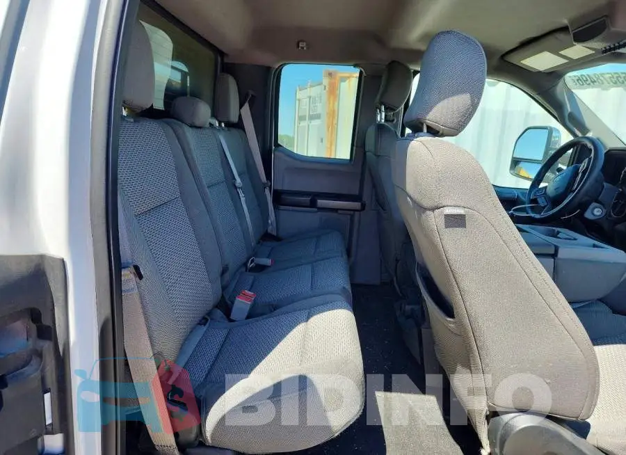 1FT7X2B63JEC66415 Photo# 10