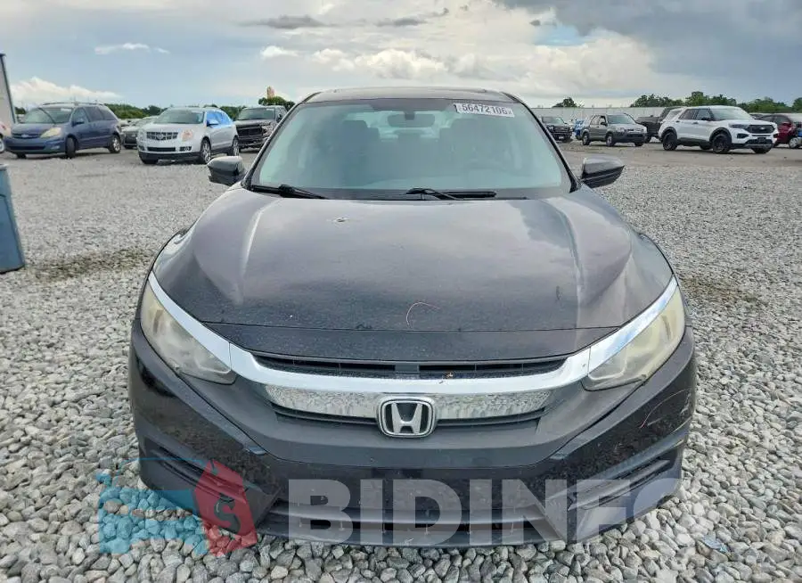 19XFC2F72HE018391 Photo# 5