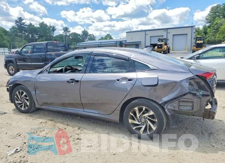 19XFC2F75JE202214 Photo# 2