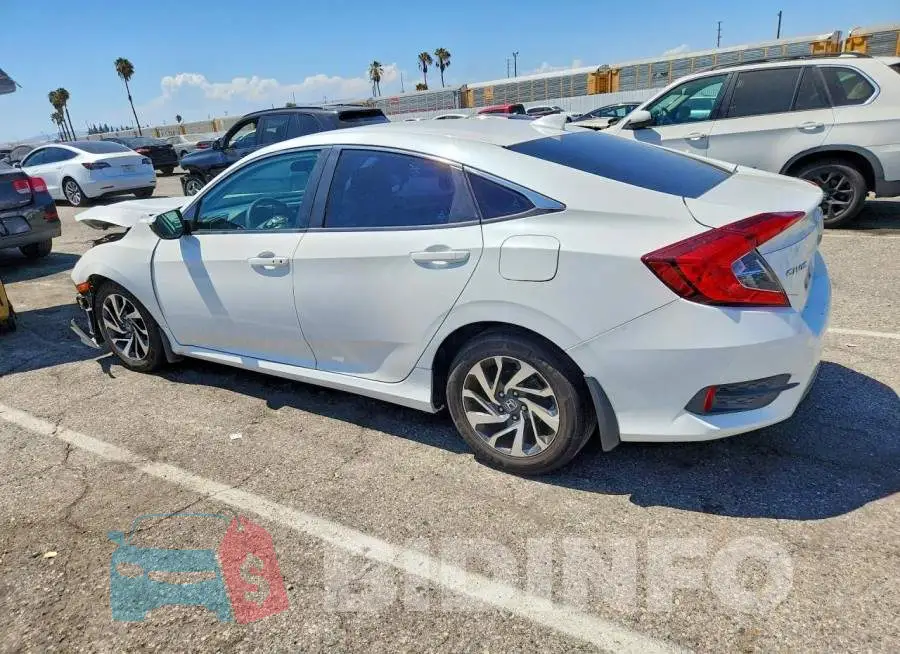 19XFC2F78JE207827 Photo# 2