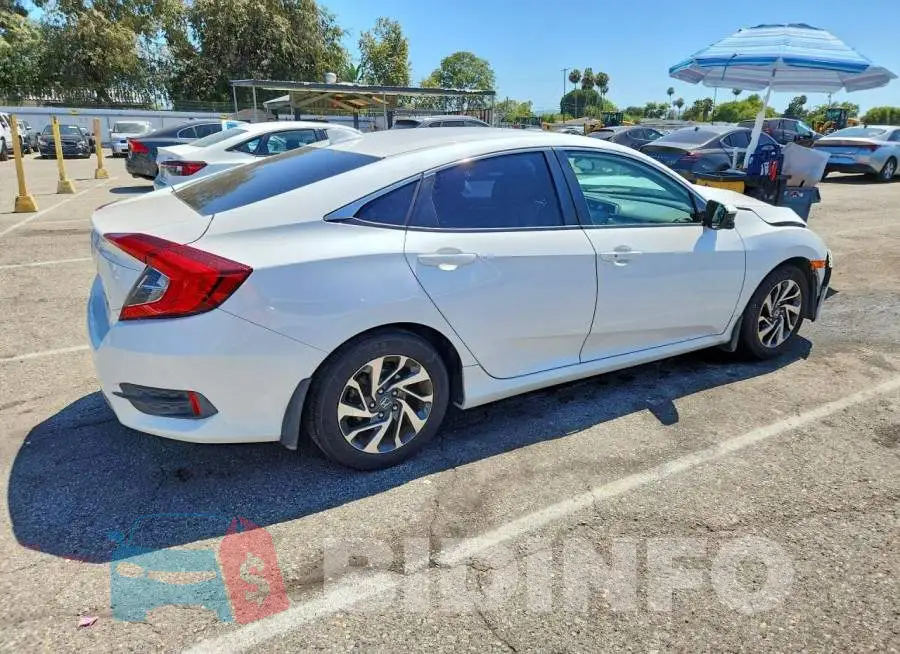 19XFC2F78JE207827 Photo# 3