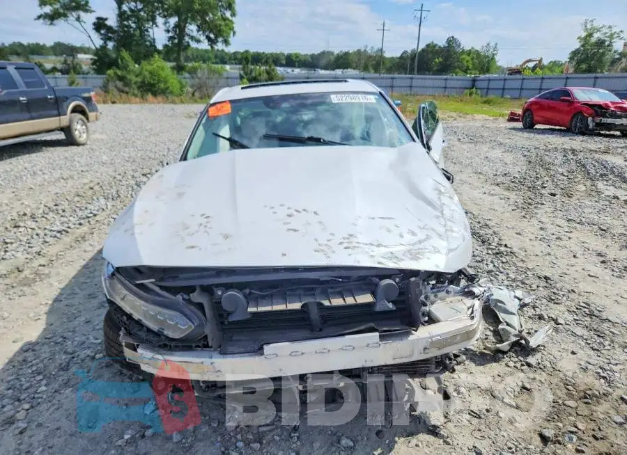 1HGCV3F93KA003267 Photo# 5