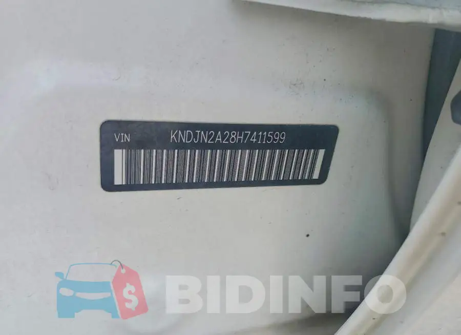 KNDJN2A28H7411599 Photo# 12