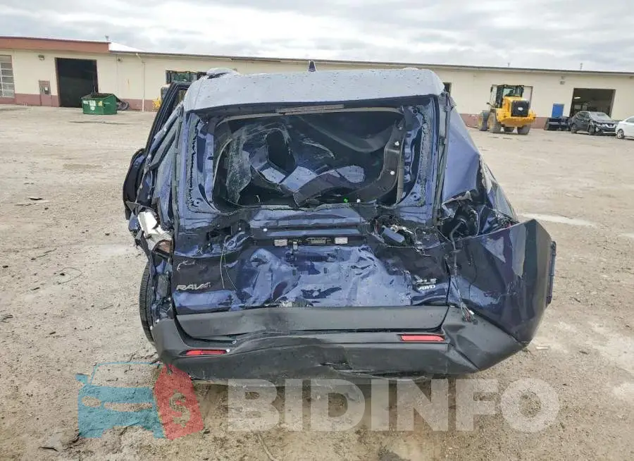 2T3A1RFV2SW615382 Photo# 6