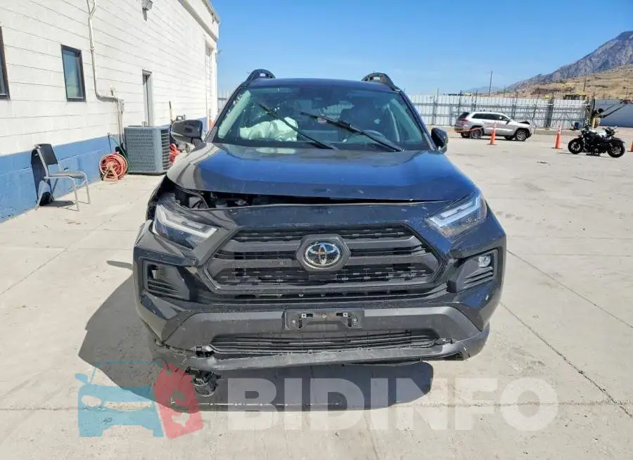 2T3S1RFV8NW324507 Photo# 5