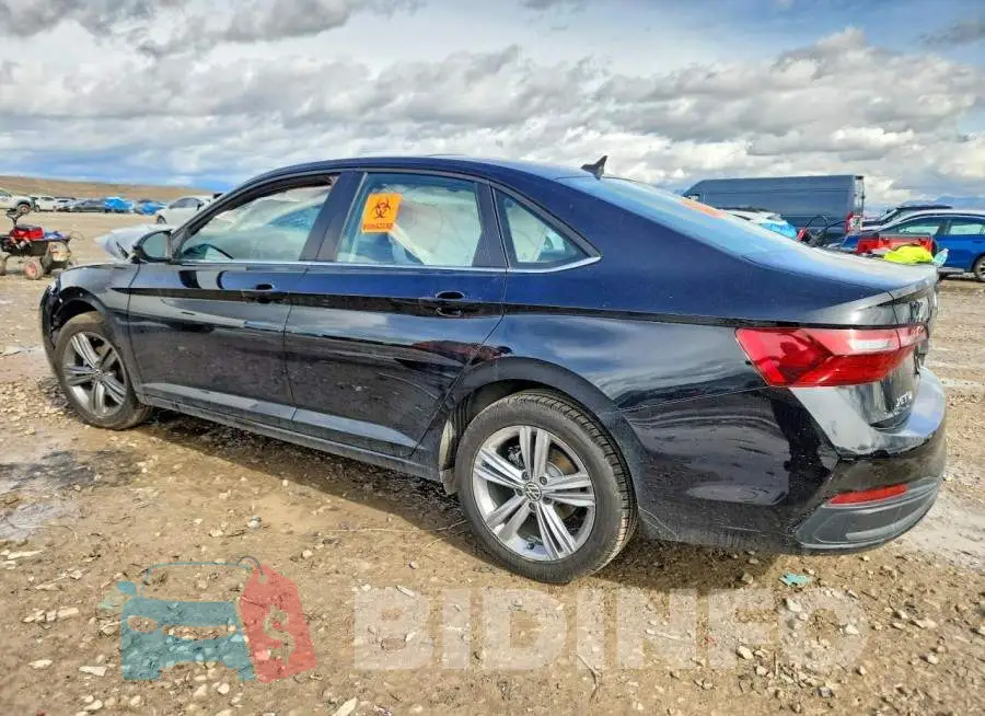 3VW7M7BU2NM003527 Photo# 2