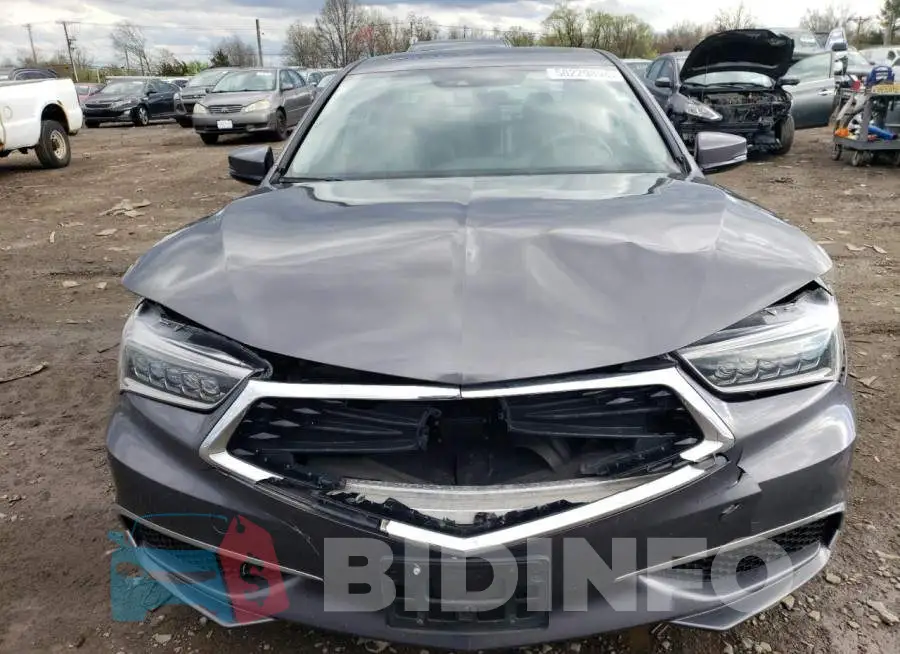 19UUB1F36KA007777 Photo# 5