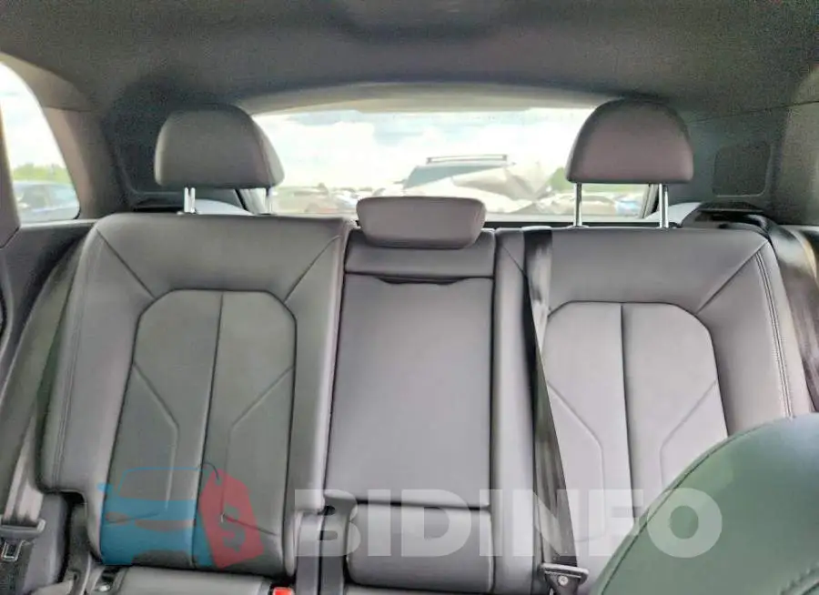 WA1DECF37M1020469 Photo# 10