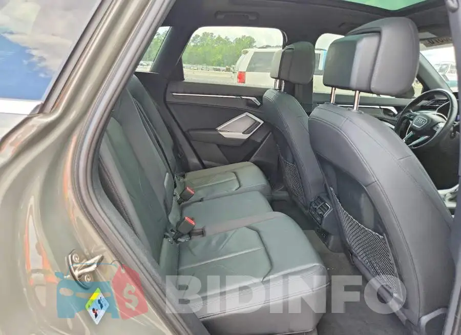 WA1DECF37M1020469 Photo# 11