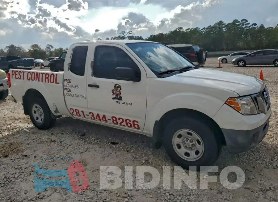 1N6BD0CT2HN777035 Photo# 4
