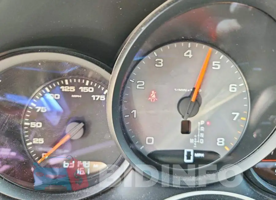 WP1AB2A57JLB30800 Photo# 9