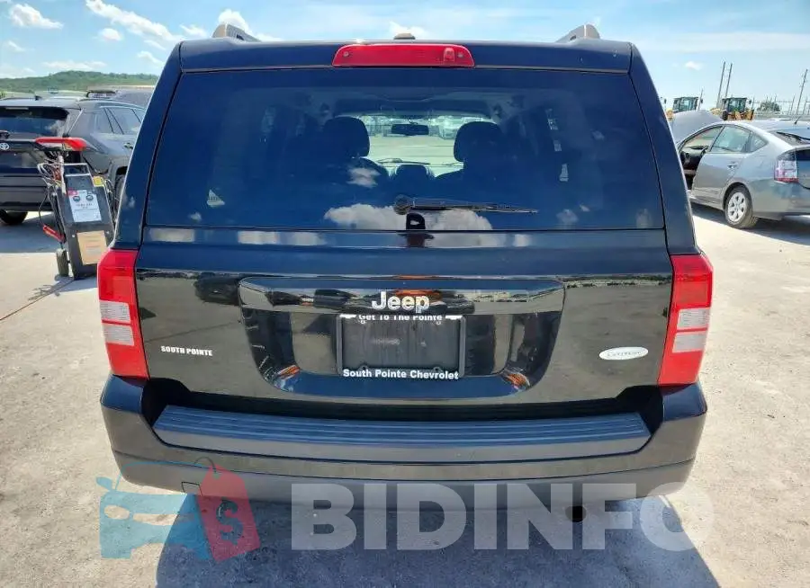 1C4NJPFB4HD184254 Photo# 6