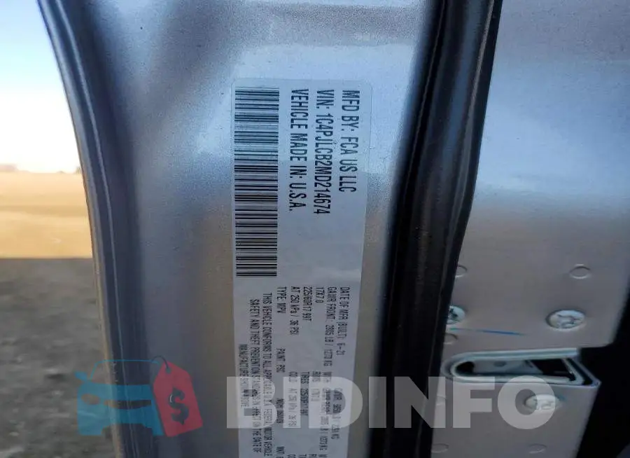 1C4PJLCB2MD214674 Photo# 14