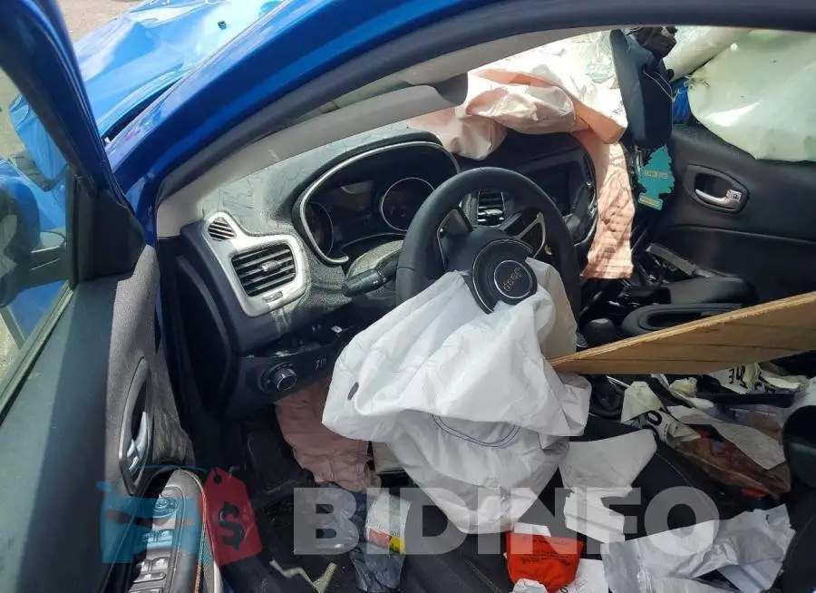 3C4NJCAB0LT122837 Photo# 8