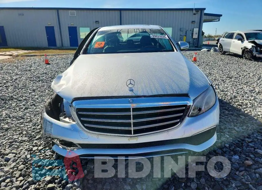 WDDZF4JB8HA102333 Photo# 5