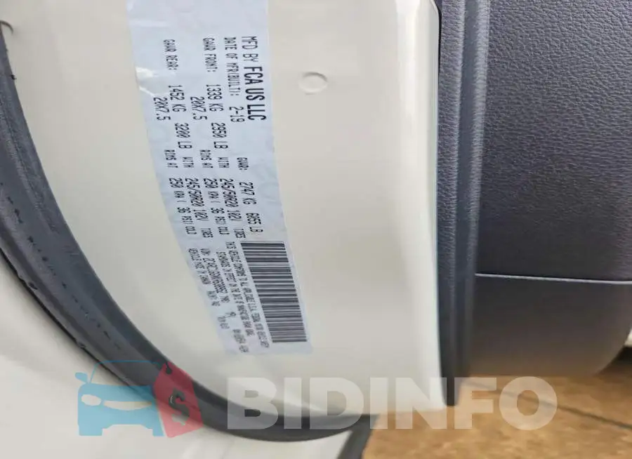 2C4RC1GGXKR638952 Photo# 13