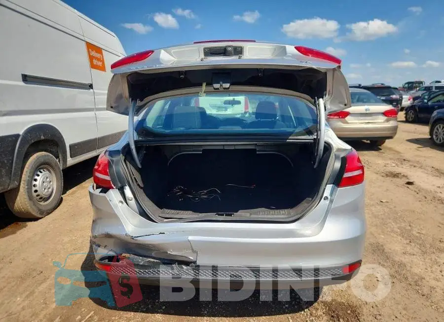 1FADP3F27JL250753 Photo# 6
