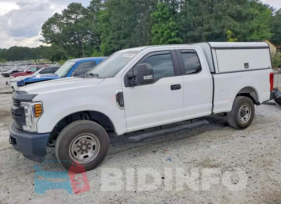 1FT7X2A60JEC68477 Photo# 1