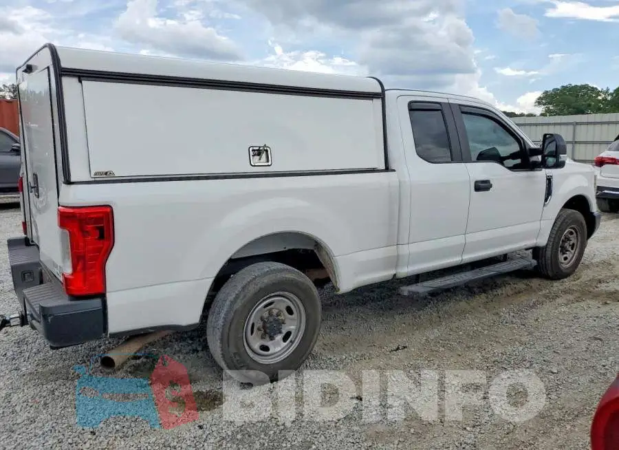 1FT7X2A60JEC68477 Photo# 3
