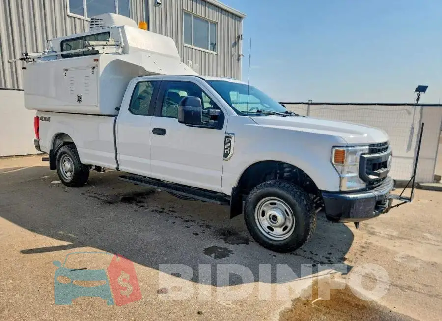 1FT8X3B60MED32563 Photo# 4