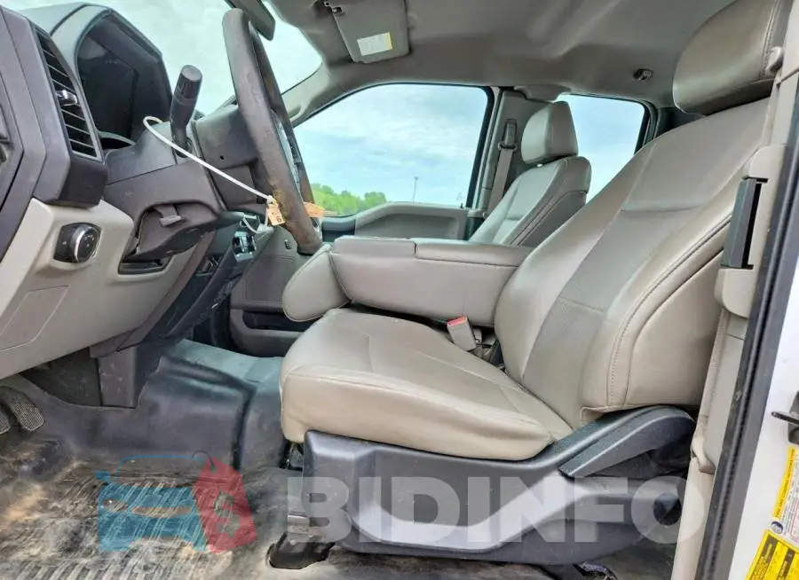 1FTFX1EF3HKE16732 Photo# 7