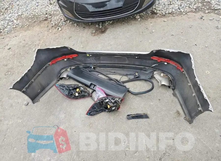 1HGCV1F94JA153925 Photo# 12