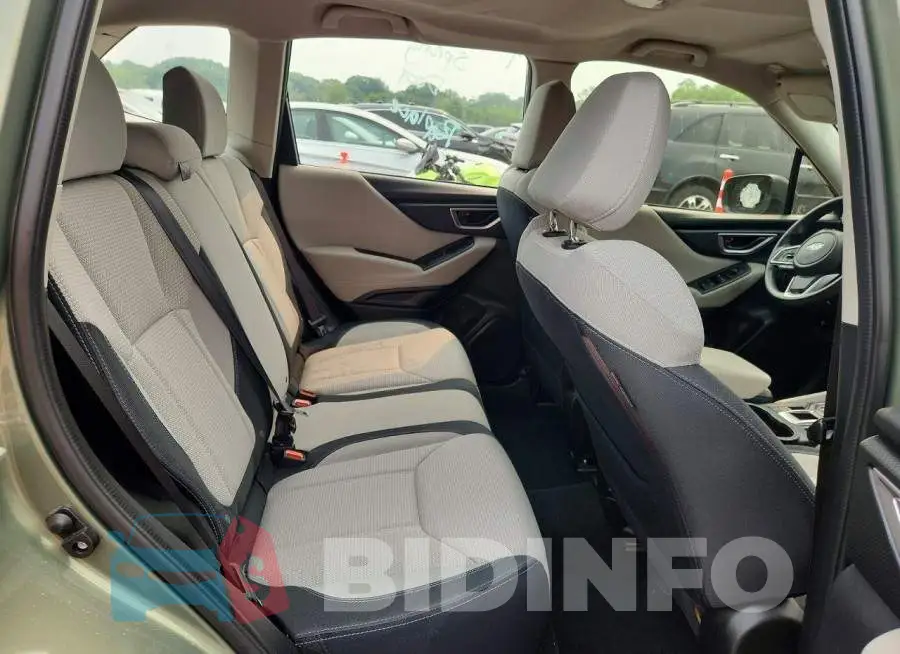 JF2SKADC9MH575249 Photo# 10