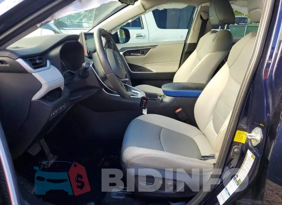 2T3A1RFV8MC145363 Photo# 7