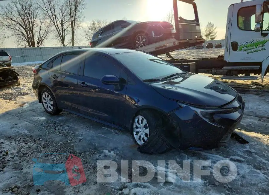 JTDBCMFE4S3084691 Photo# 4