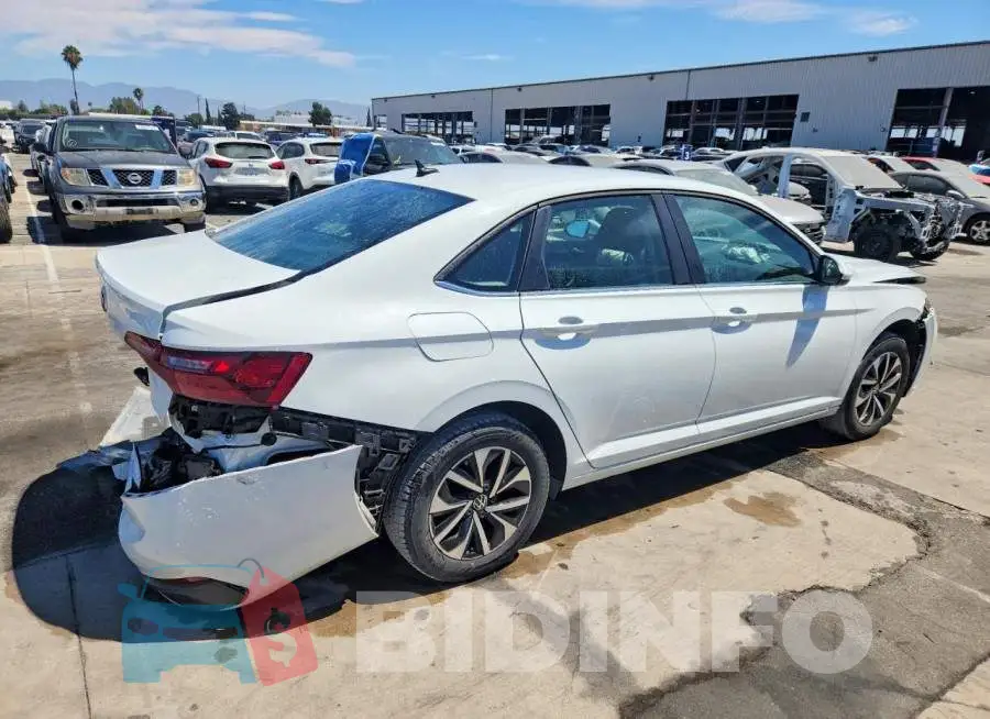3VW5M7BU4RM076864 Photo# 3