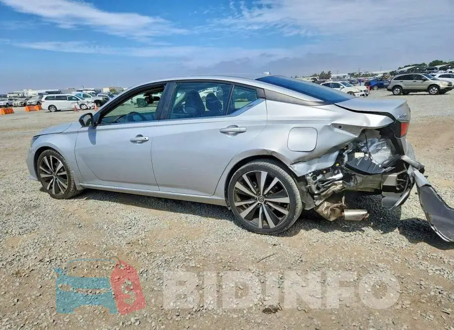 1N4BL4CV1LN307088 Photo# 2