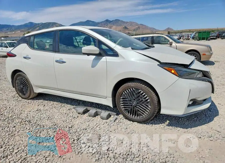 1N4CZ1CV8PC552389 Photo# 4