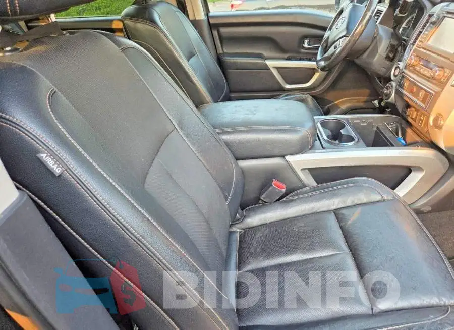 1N6BA1F40HN569738 Photo# 5