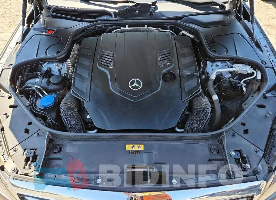 W1KUG8DB4LA566853 Photo# 11