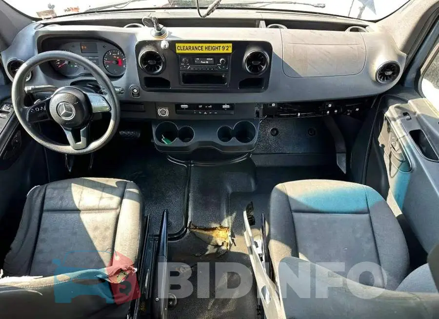 WD4PF1CDXKP134242 Photo# 5