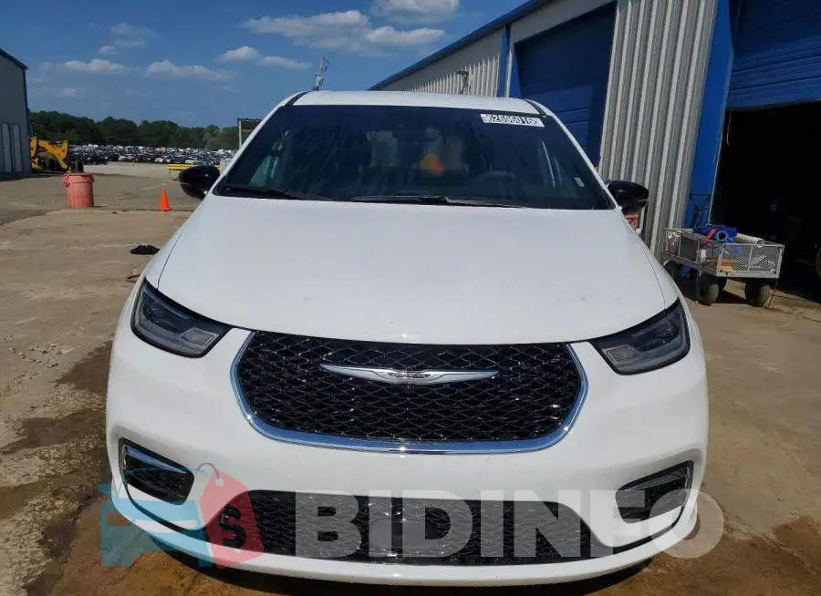 2C4RC1BGXTR160833 Photo# 5