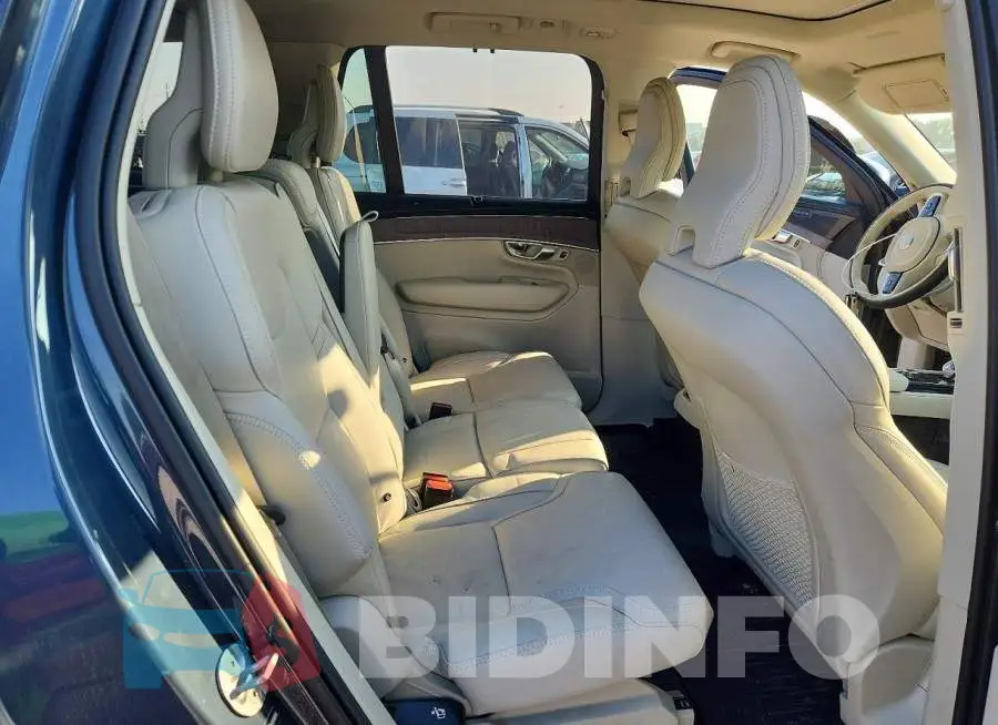 YV4062PFXT1485084 Photo# 11